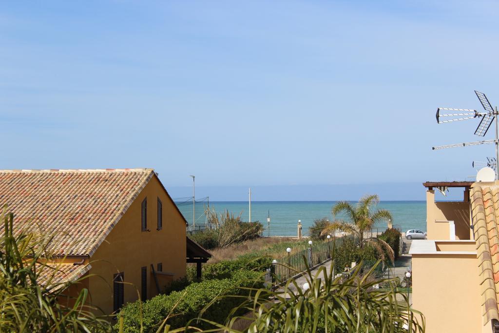 Casa Vacanze Roccella Beach Campofelice Di Roccella Exterior foto