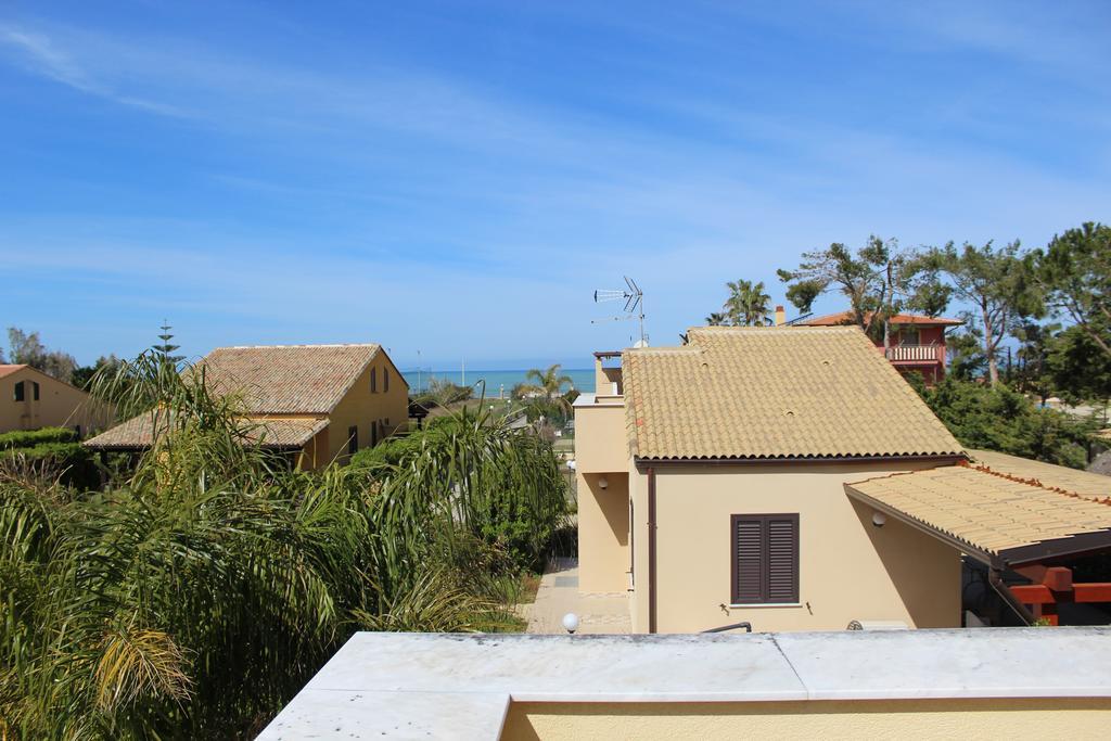 Casa Vacanze Roccella Beach Campofelice Di Roccella Exterior foto